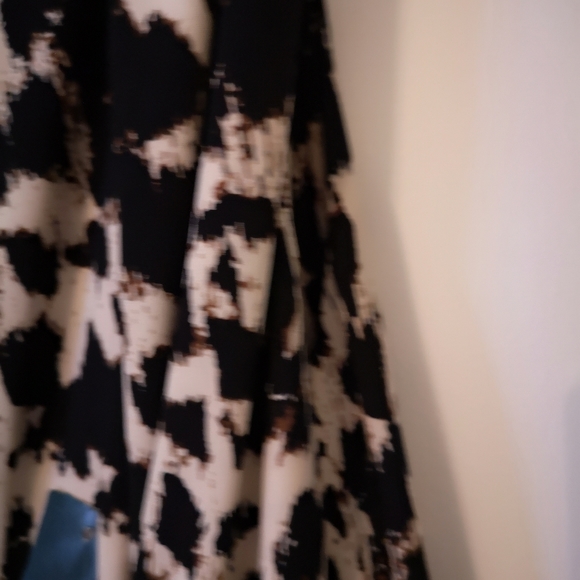 Dress - Picture 6 of 10